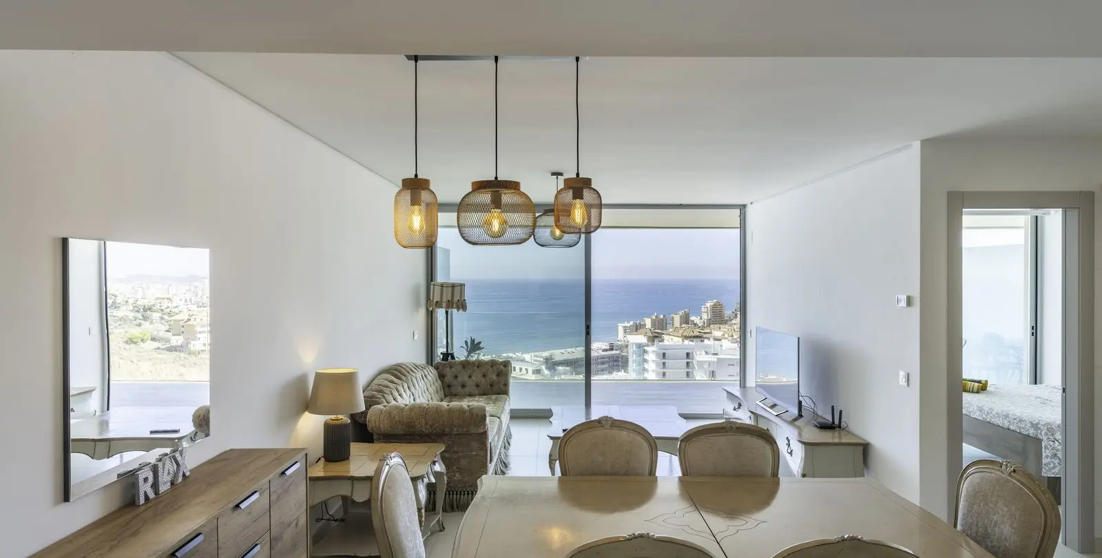 Venta de apartamento en planta media en Higueron 1