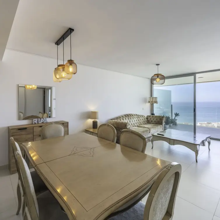 Sale of middle floor apartment in Higueron