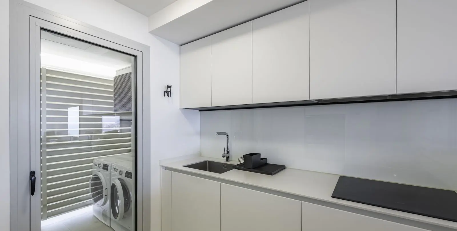 Venta de apartamento en planta media en Higueron 13