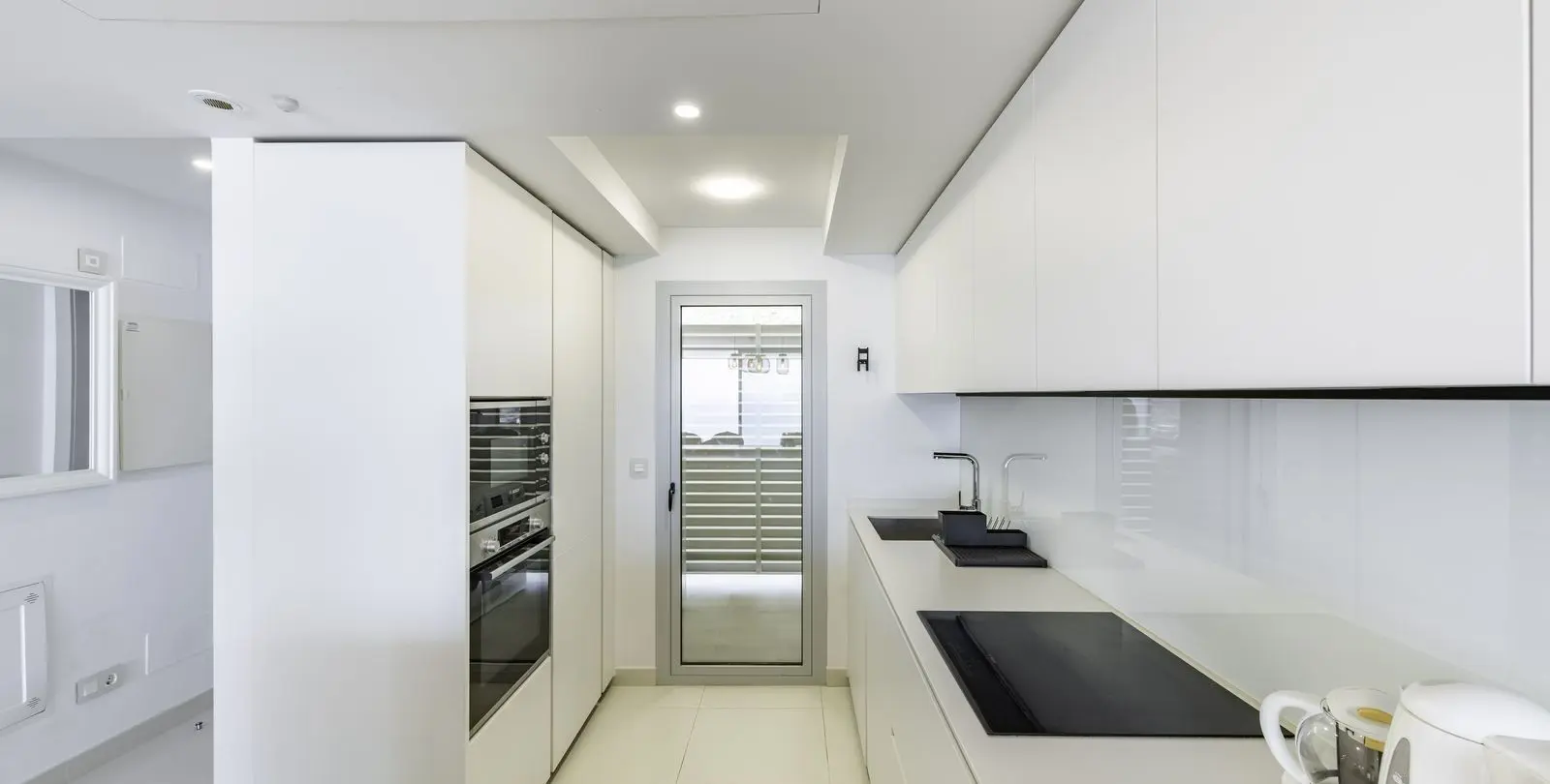 Venta de apartamento en planta media en Higueron 14