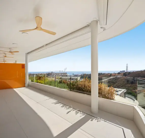 Продажа апартаментов на среднем этаже в Fuengirola