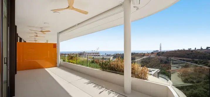 Продажа апартаментов на среднем этаже в Fuengirola 0