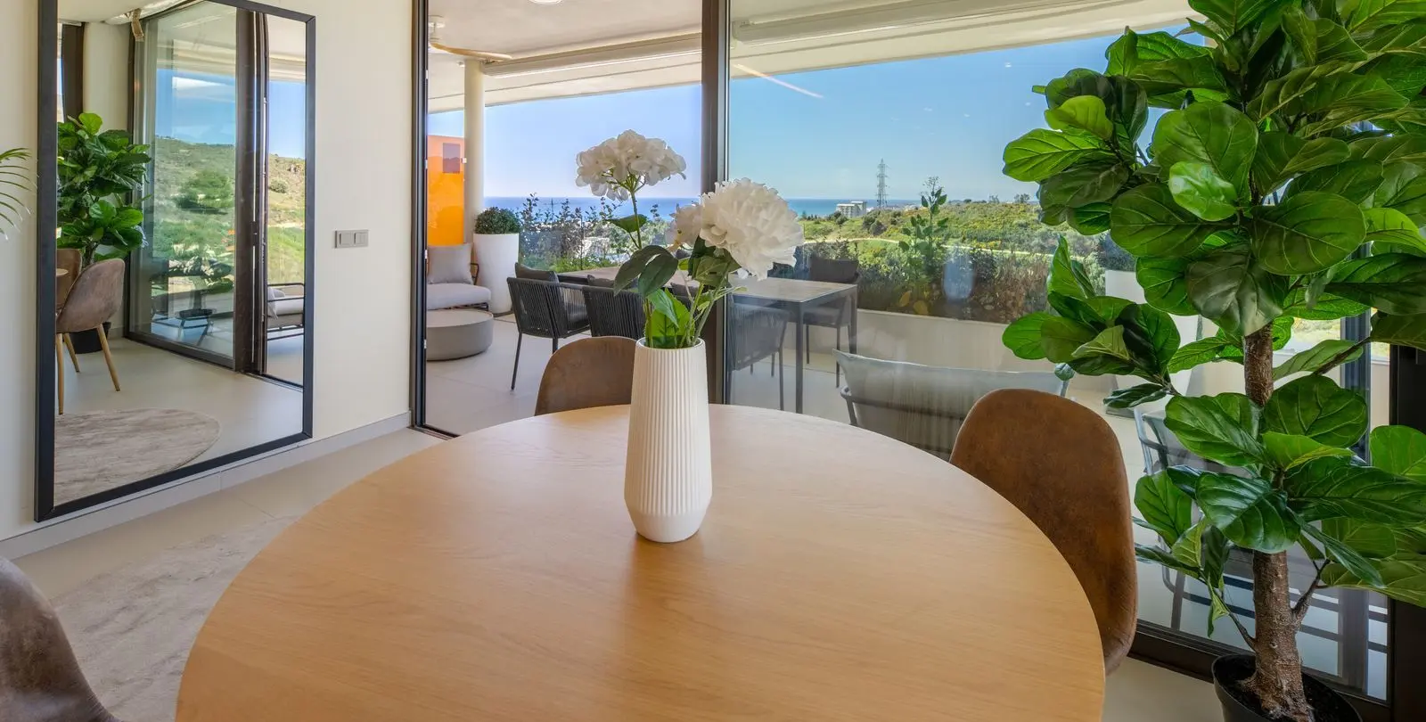 Sale of middle floor apartment in Fuengirola 6