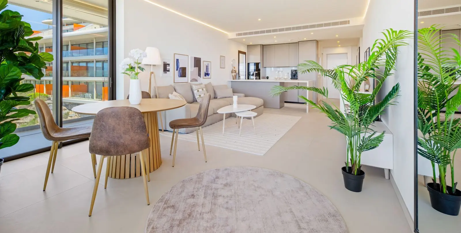 Sale of middle floor apartment in Fuengirola 25