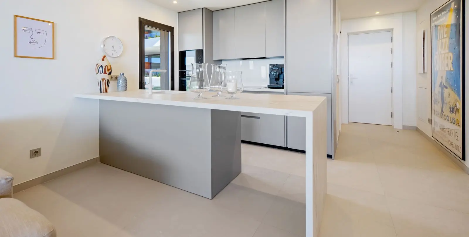 Sale of middle floor apartment in Fuengirola 22