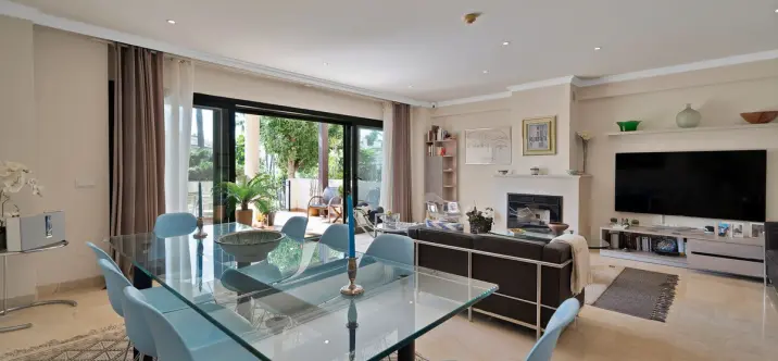 Sale of townhouse in Atalaya 1