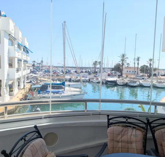 Продажа апартаментов на среднем этаже в Benalmadena Costa