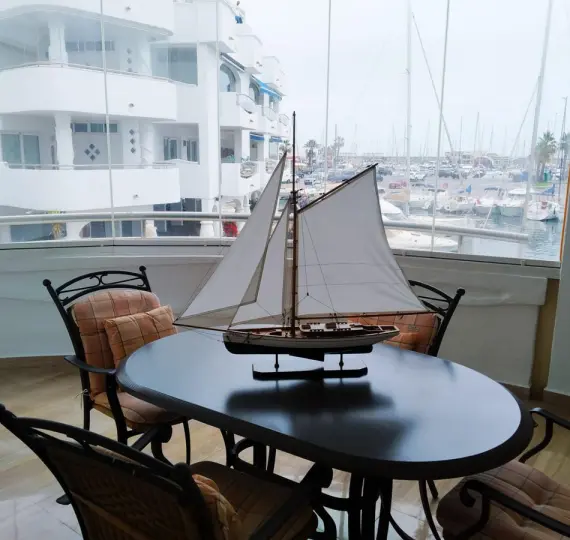 Продажа апартаментов на среднем этаже в Benalmadena Costa