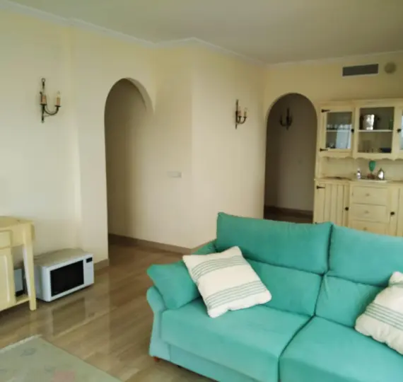 Продажа апартаментов на среднем этаже в Benalmadena Costa