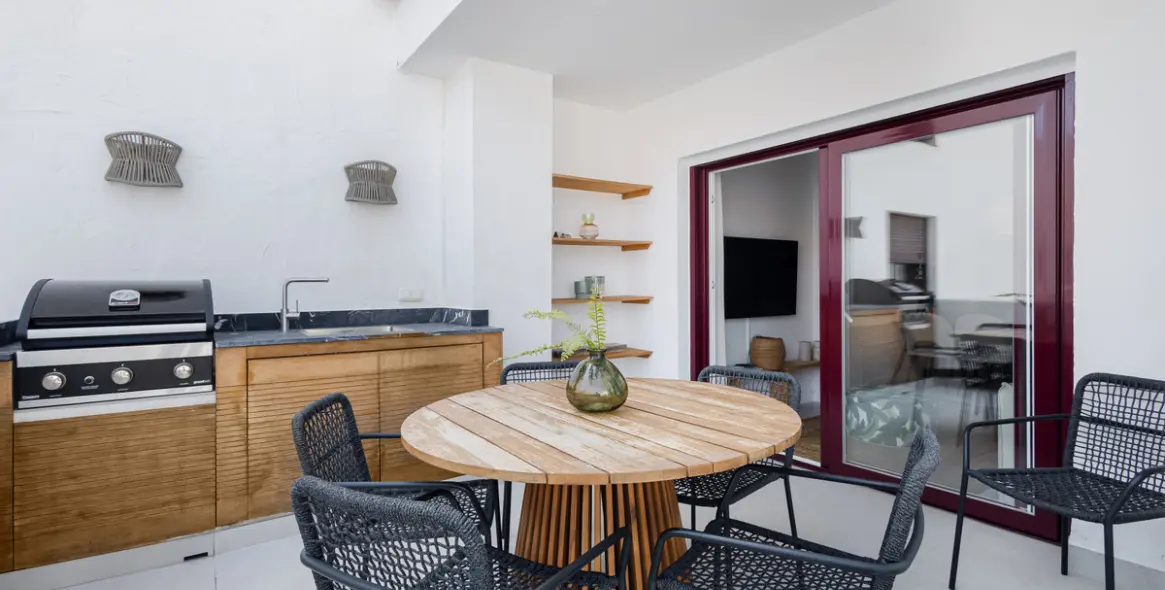 Short-term rent of middle floor apartment in Nueva Andalucía 4