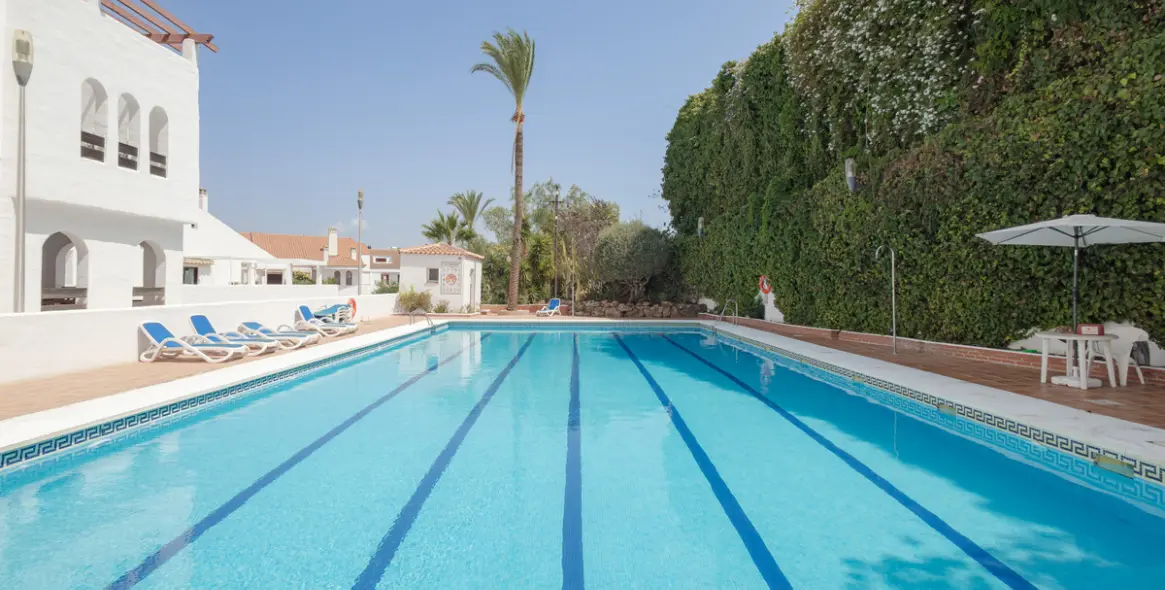 Short-term rent of middle floor apartment in Nueva Andalucía 45