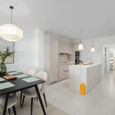 Alquiler a largo plazo de apartamento en planta media en Nueva Andalucía