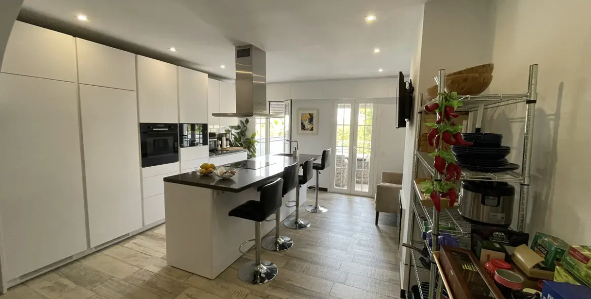 Sale of townhouse in Nueva Andalucía 13