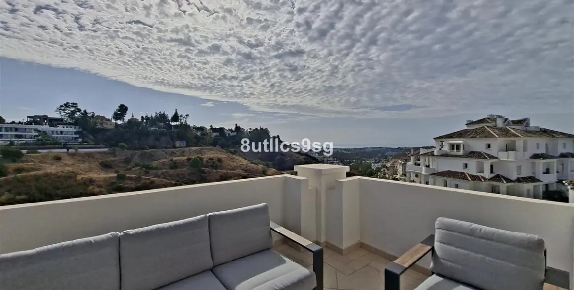 Продажа апартаментов на среднем этаже в Aloha 1