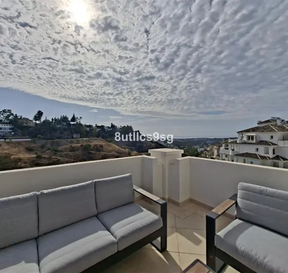 Продажа апартаментов на среднем этаже в Aloha