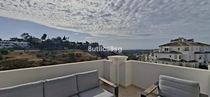 Продажа апартаментов на среднем этаже в Aloha 0