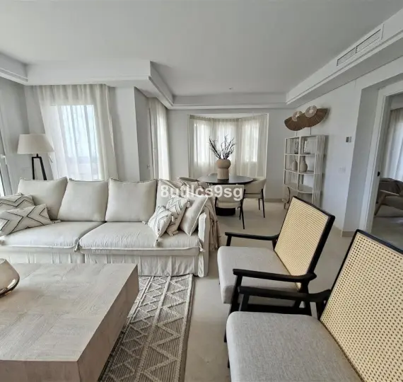 Продажа апартаментов на среднем этаже в Aloha