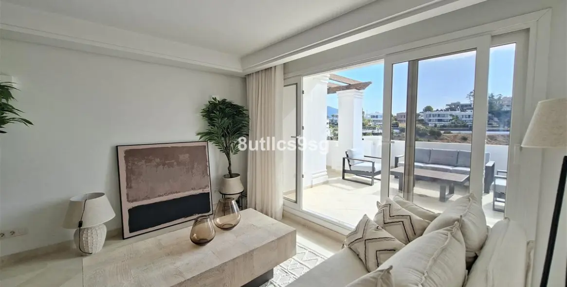 Продажа апартаментов на среднем этаже в Aloha 8