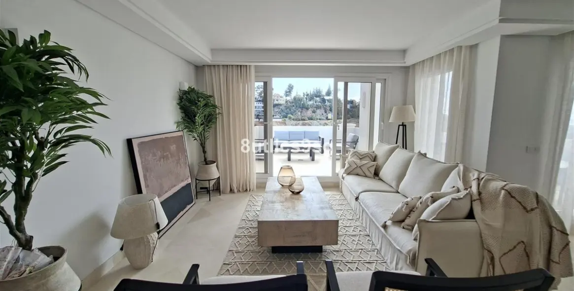 Продажа апартаментов на среднем этаже в Aloha 9