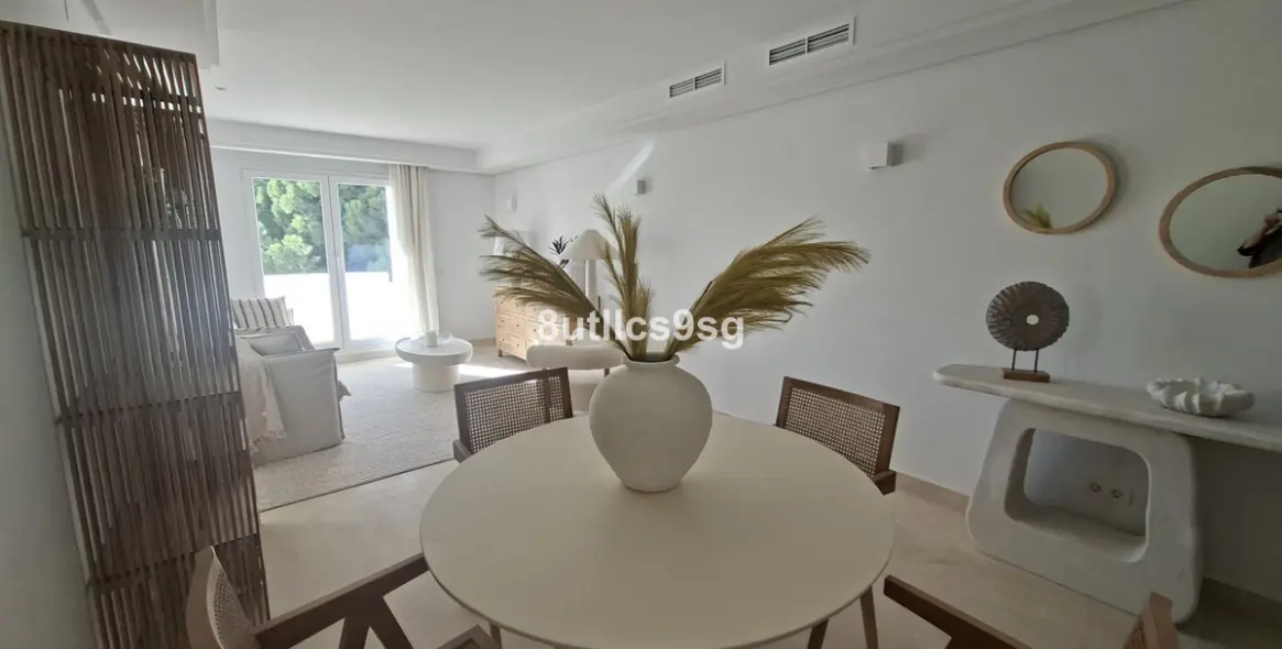 Продажа апартаментов на среднем этаже в Aloha 13