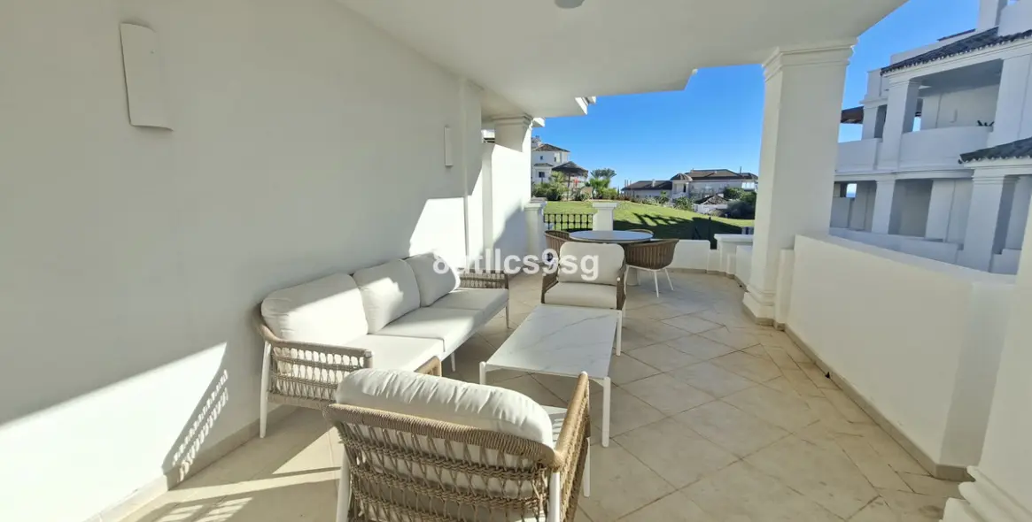 Продажа апартаментов на среднем этаже в Aloha 14