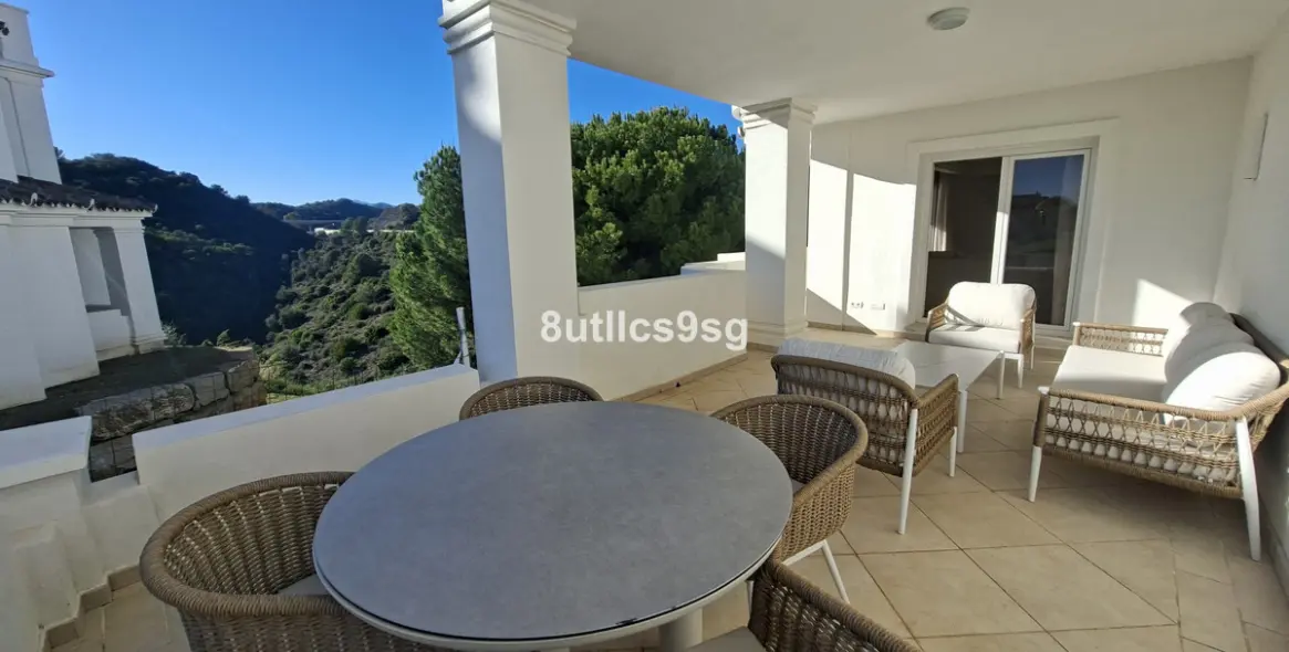 Продажа апартаментов на среднем этаже в Aloha 15