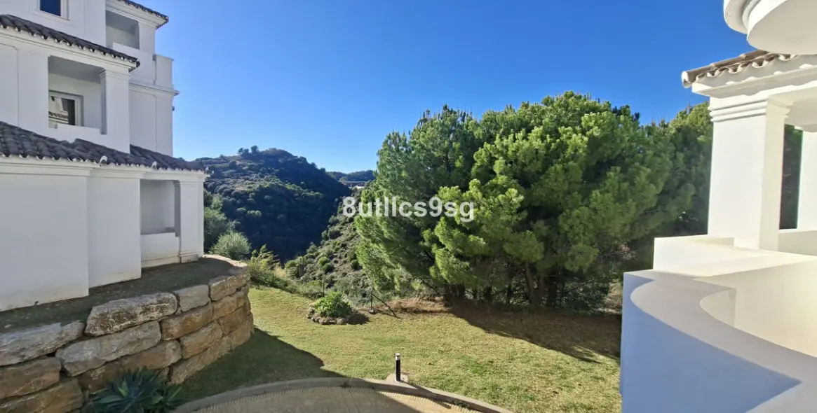 Продажа апартаментов на среднем этаже в Aloha 16