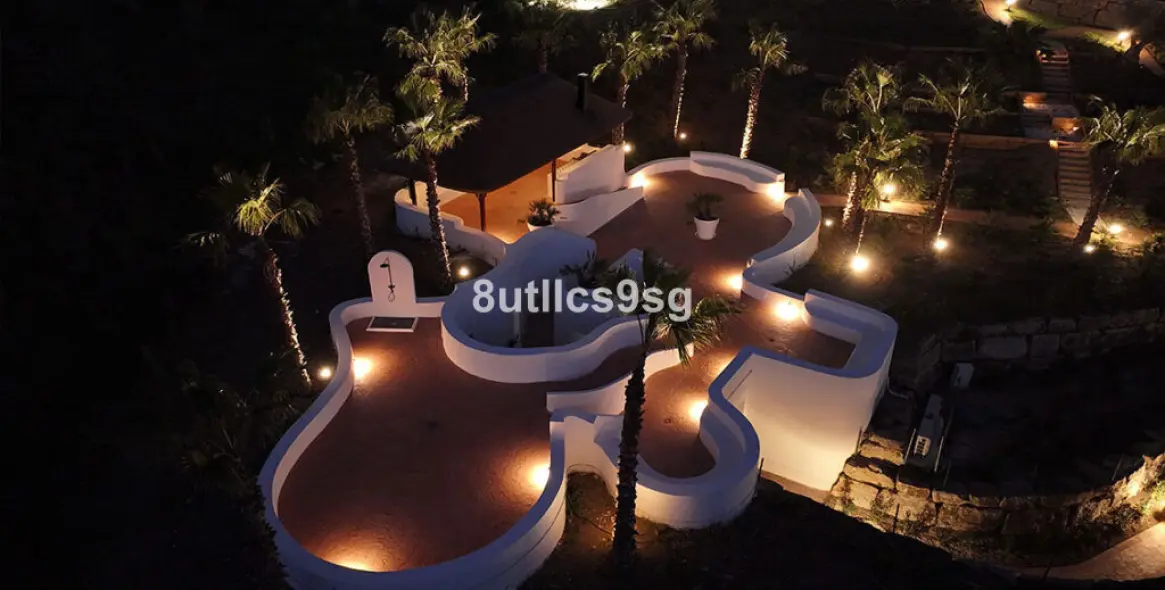 Sale of middle floor apartment in Aloha 51