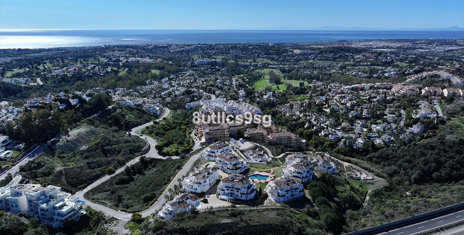 Sale of middle floor apartment in Aloha 2