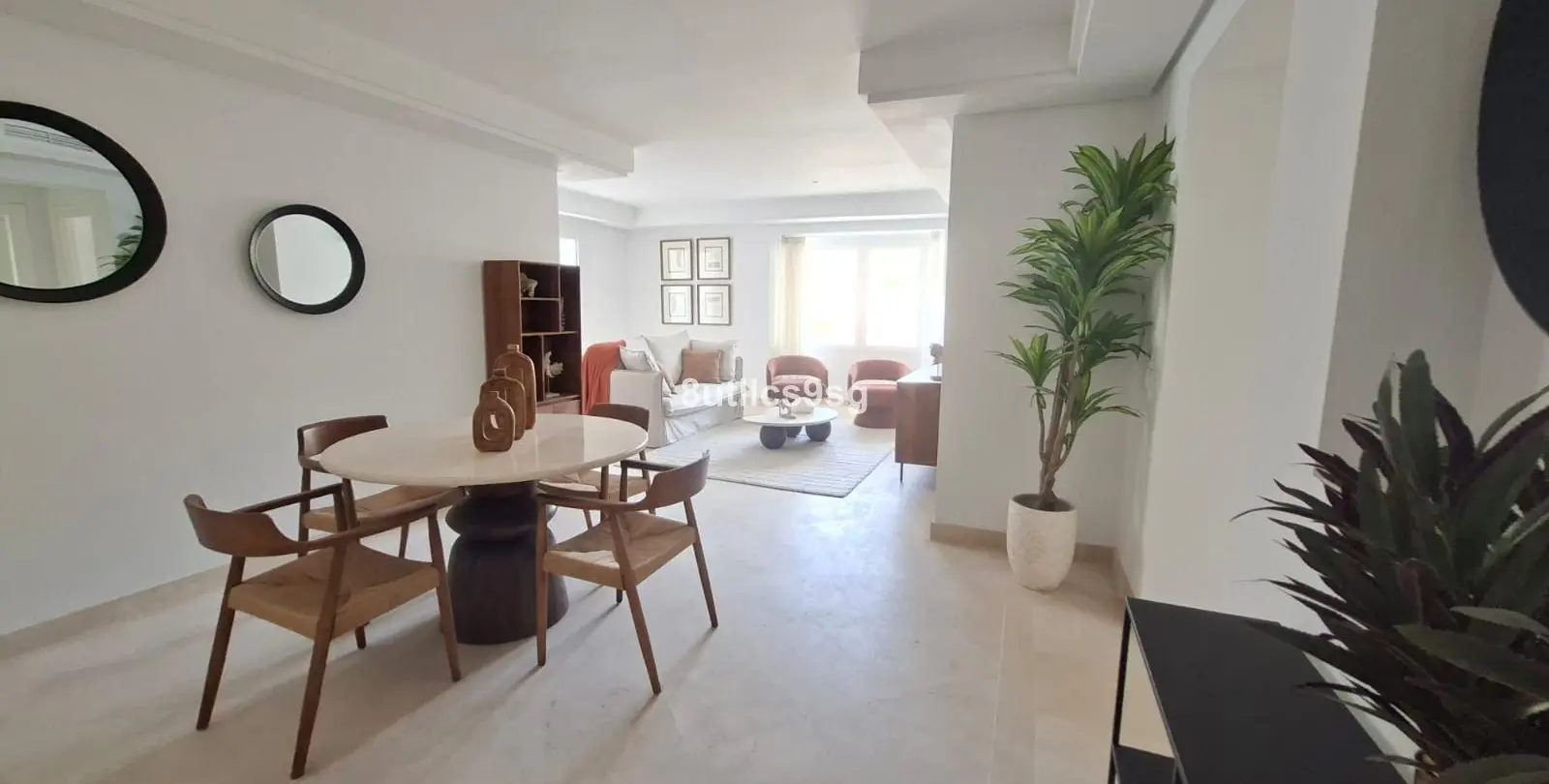 Sale of middle floor apartment in Aloha 7