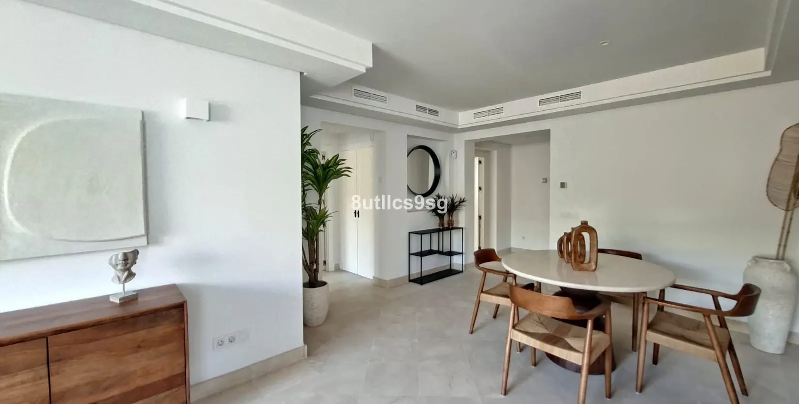 Sale of middle floor apartment in Aloha 15