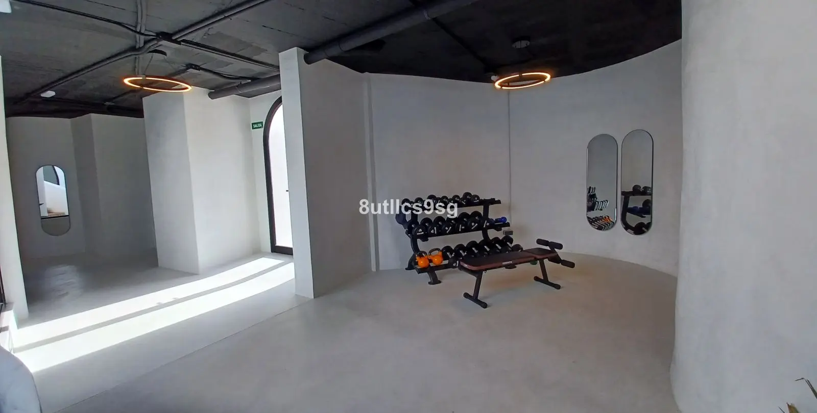 Sale of middle floor apartment in Aloha 46