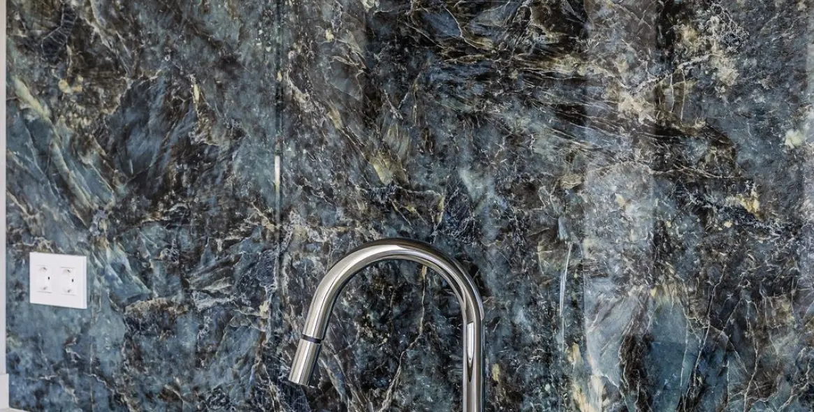 Sale of middle floor apartment in Nueva Andalucía 8