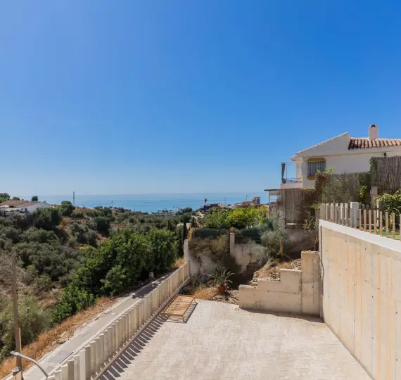 Sale of detached villa in Chilches