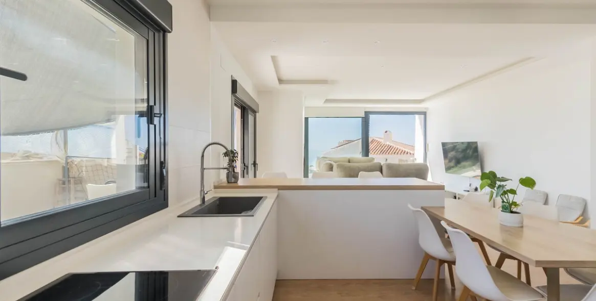 Sale of detached villa in Chilches 11