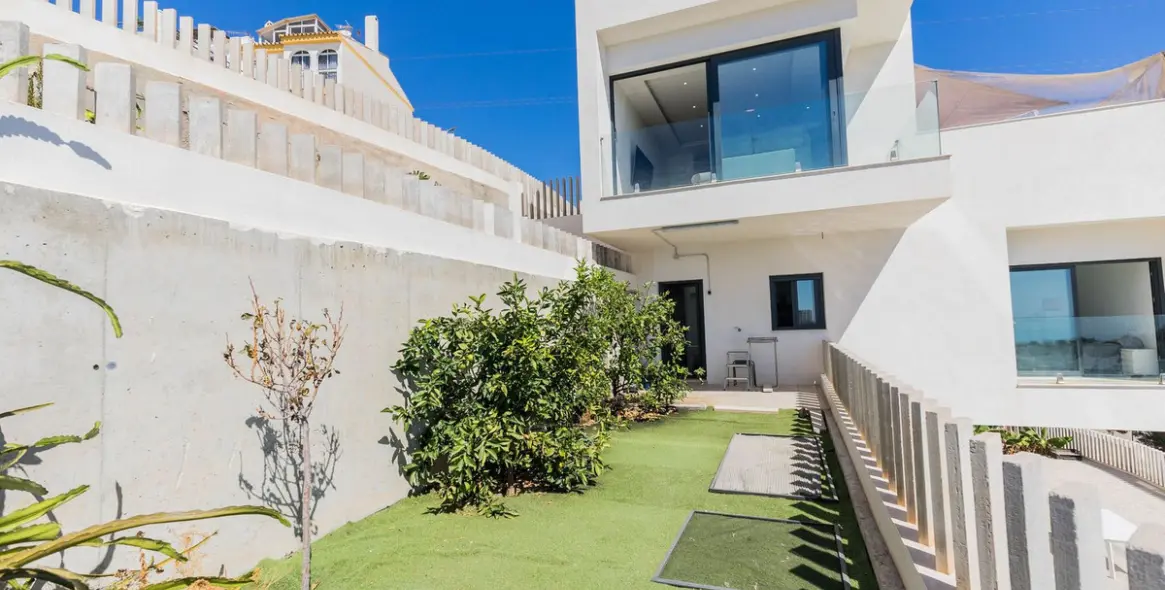 Sale of detached villa in Chilches 19