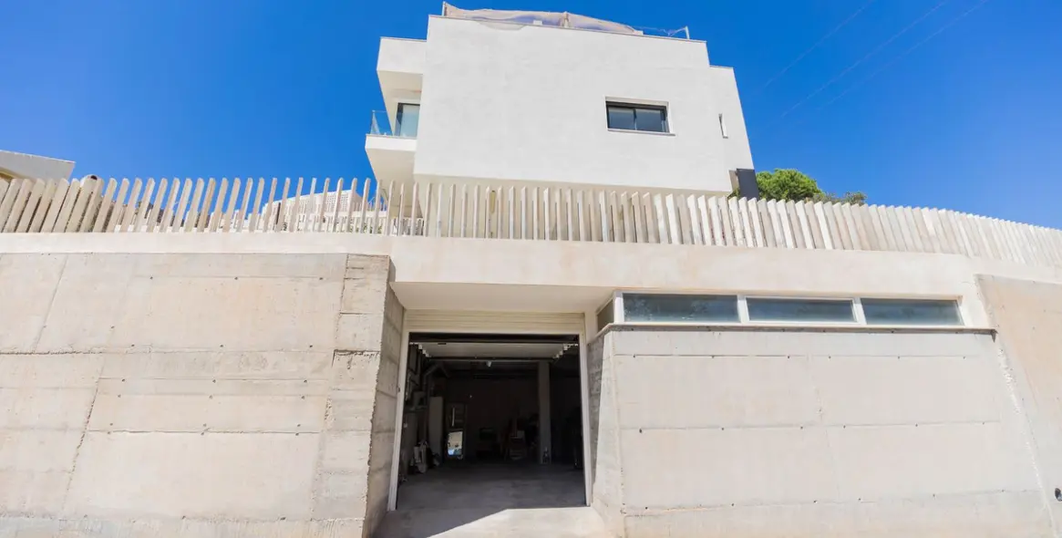 Продажа  отдельно стоящей виллы в Chilches 48