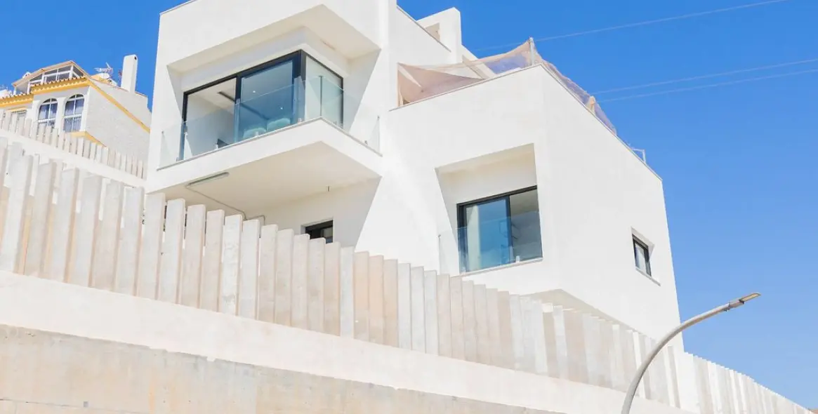 Продажа  отдельно стоящей виллы в Chilches 55