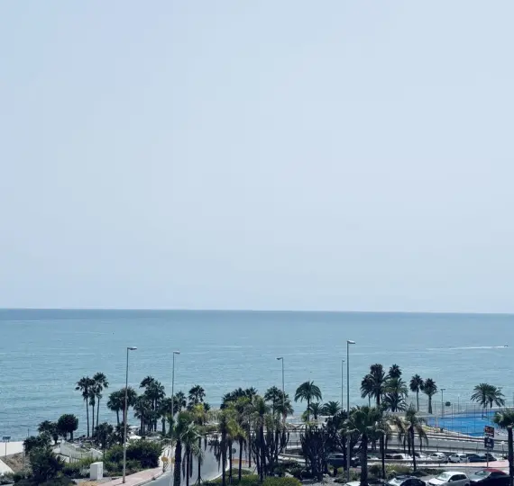 Продажа апартаментов на среднем этаже в Benalmadena