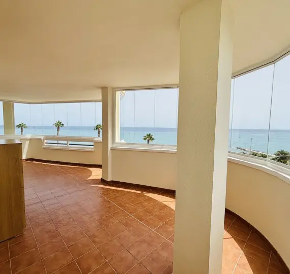 Продажа апартаментов на среднем этаже в Benalmadena