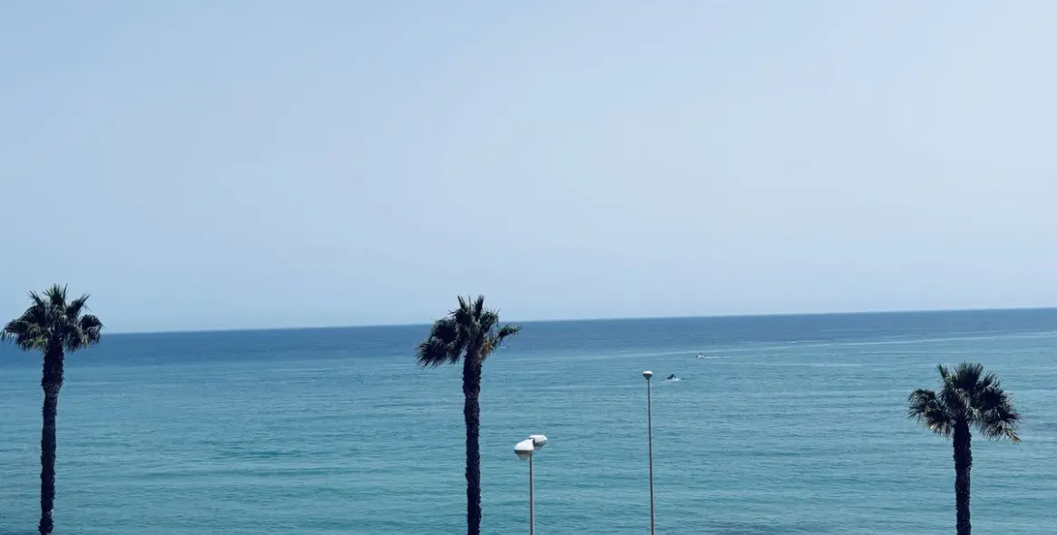 Sale of middle floor apartment in Benalmadena 1