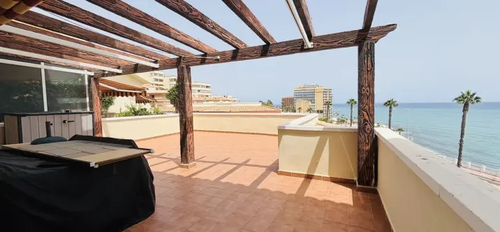 Sale of middle floor apartment in Benalmadena 4