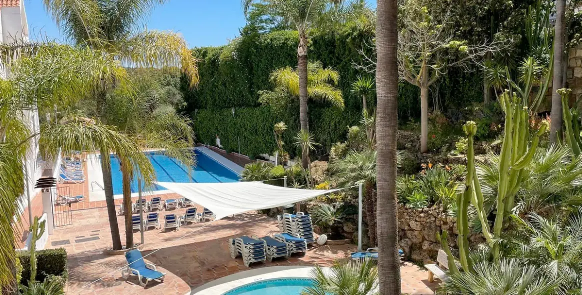 Продажа апартаментов на первом этаже в Nueva Andalucía 14