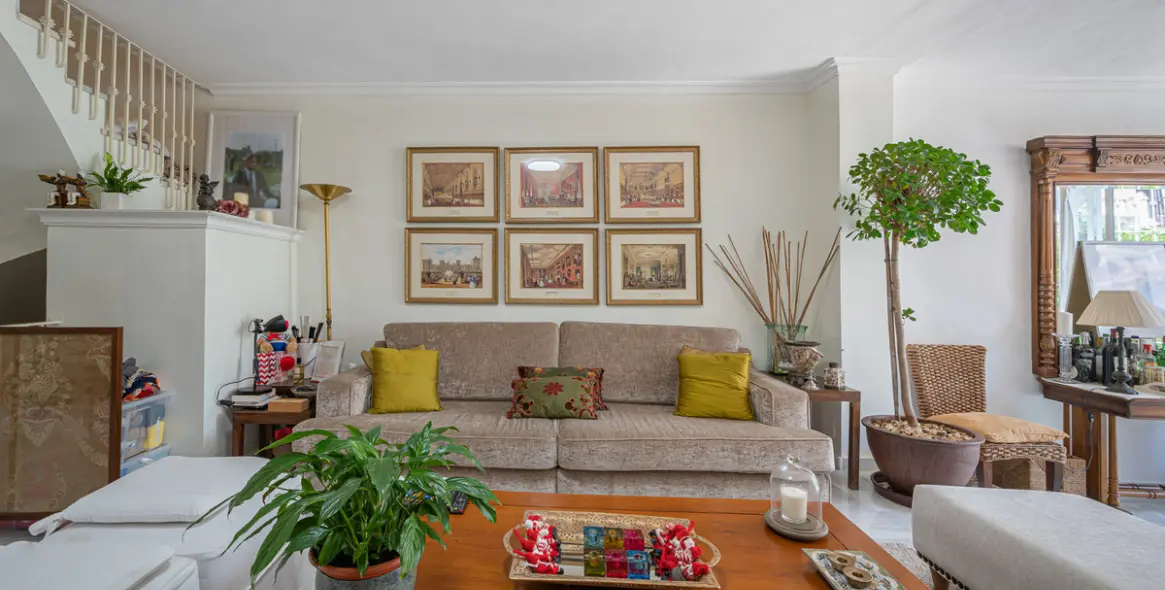 Sale of townhouse in The Golden Mile 3