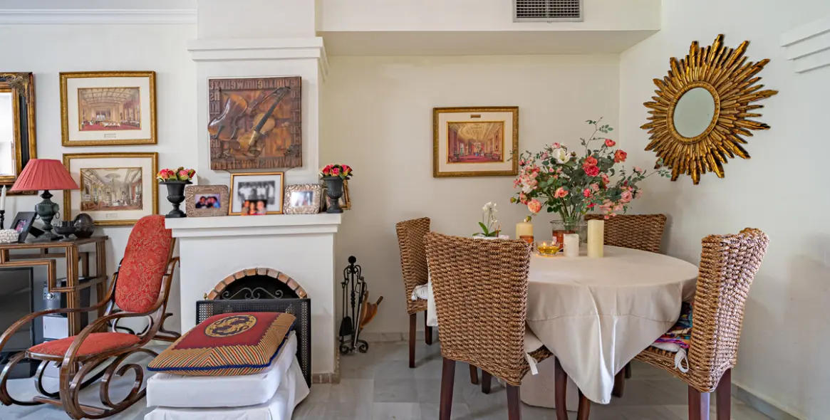 Sale of townhouse in The Golden Mile 9