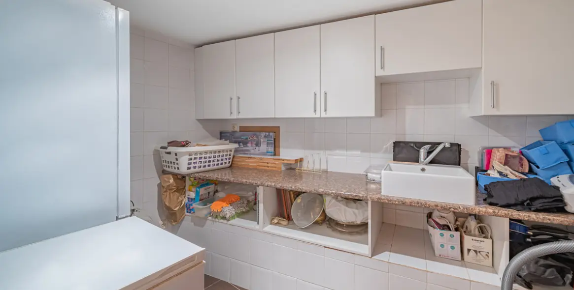 Sale of townhouse in The Golden Mile 13