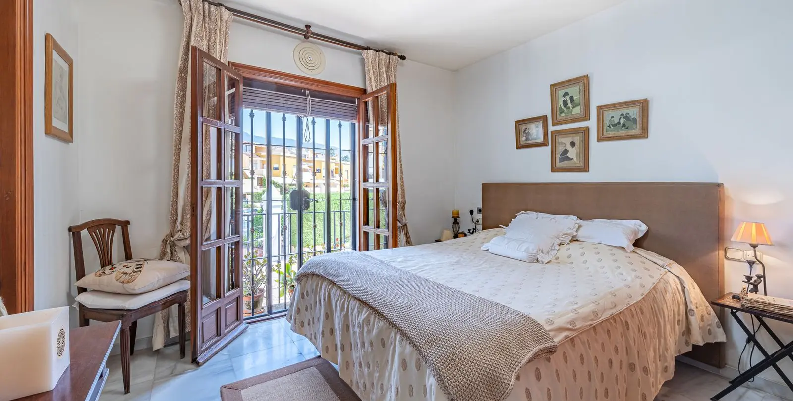 Venta de adosado en The Golden Mile 17