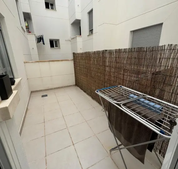 Venta de apartamento en planta media en San Pedro de Alcántara