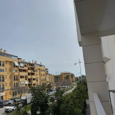 Продажа апартаментов на среднем этаже в San Pedro de Alcántara