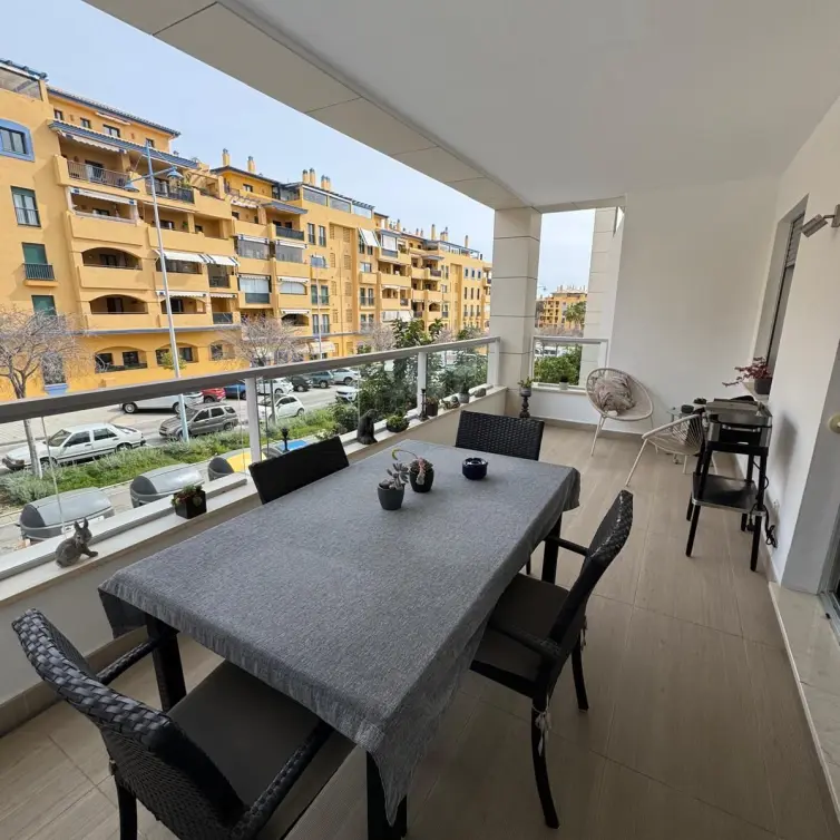 Sale of middle floor apartment in San Pedro de Alcántara